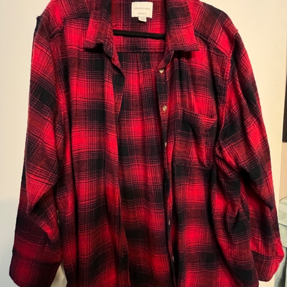 American Eagle Outfitters Tops - Red American Eagle Boyfriend Fit Button Down Flannel